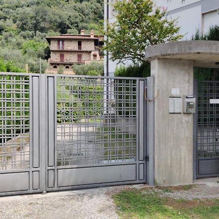 Appartamento Nelly - Per 4 Persone - Caray Park - Sale Marasino - Lago D'Iseo Мароне Екстер'єр фото